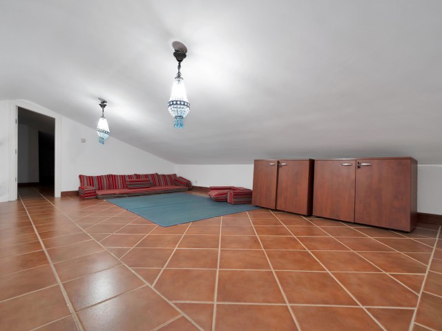 4 Sovrums Villa i Estepona