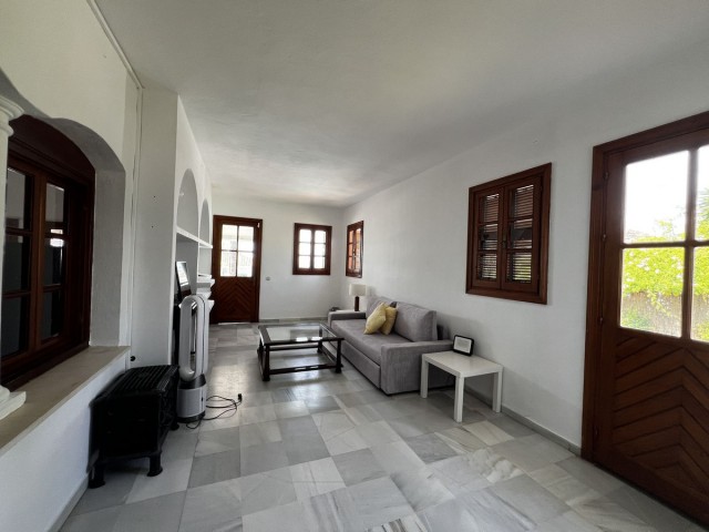 5 Bedrooms Villa in Estepona