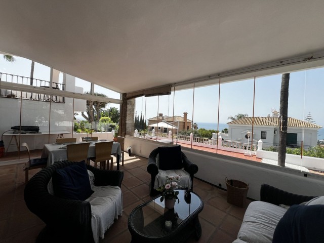 5 Bedrooms Villa in Estepona