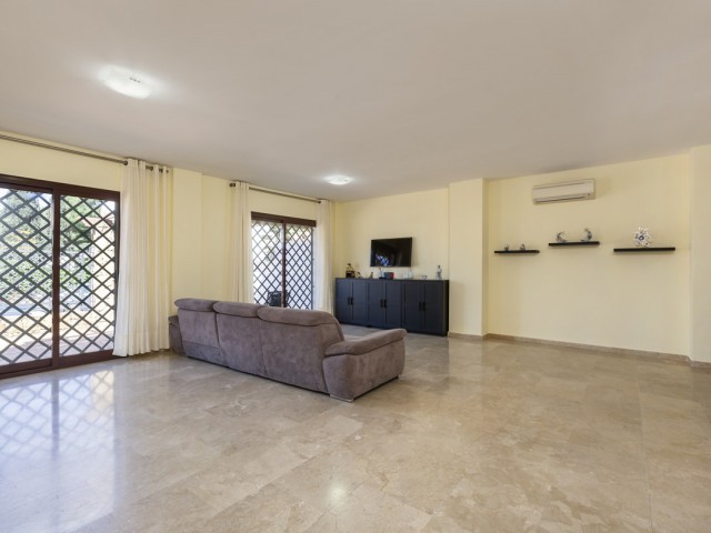 3 Bedrooms Apartment in The Golden Mile
