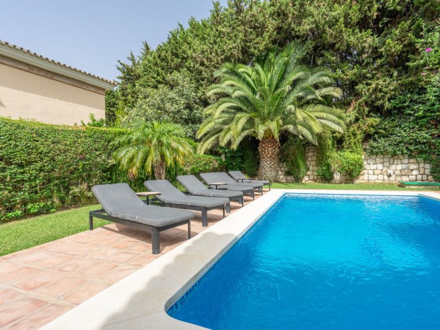 4 Bedrooms Villa in Benalmadena
