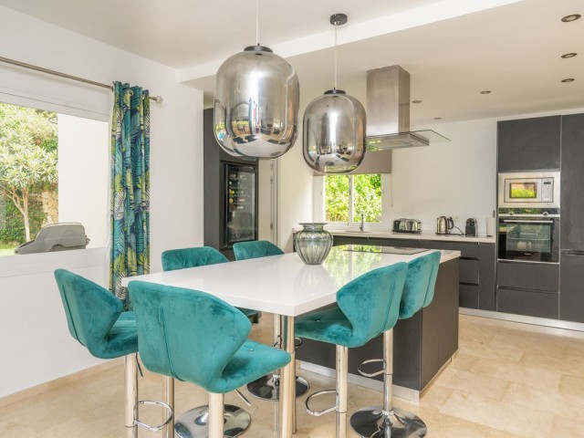 4 Bedrooms Villa in Benalmadena