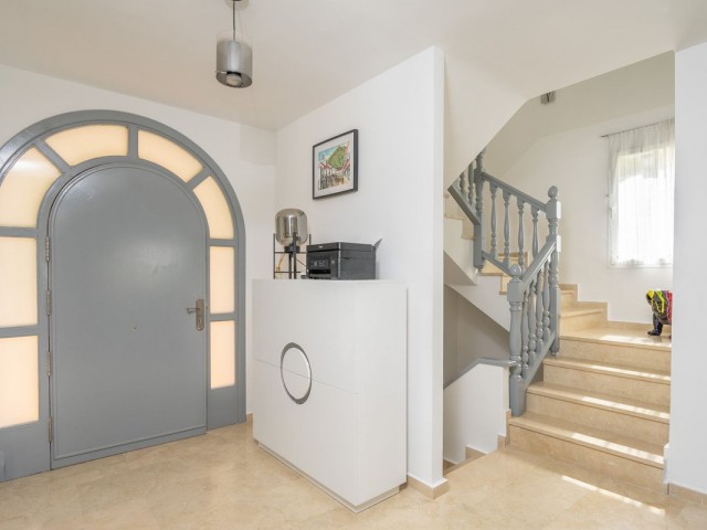 4 Bedrooms Villa in Benalmadena