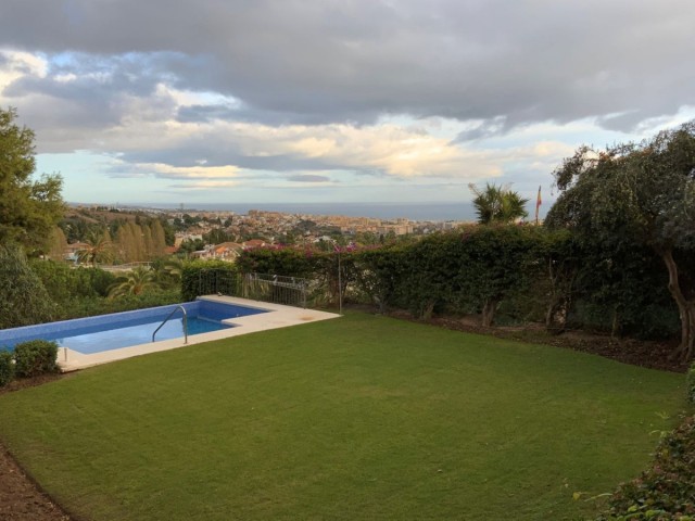 5 Bedrooms Villa in Marbella