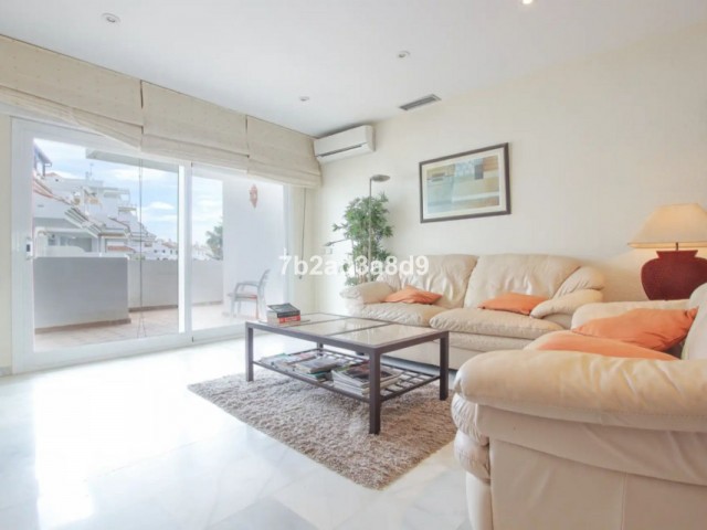 2 Bedrooms Apartment in Nueva Andalucía