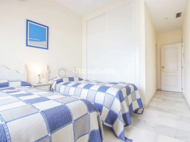 2 Bedrooms Apartment in Nueva Andalucía