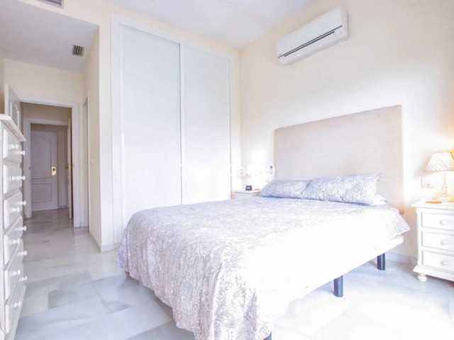 2 Bedrooms Apartment in Nueva Andalucía
