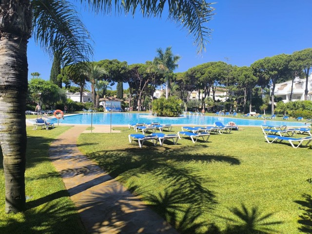 Apartment, El Presidente, R5139049