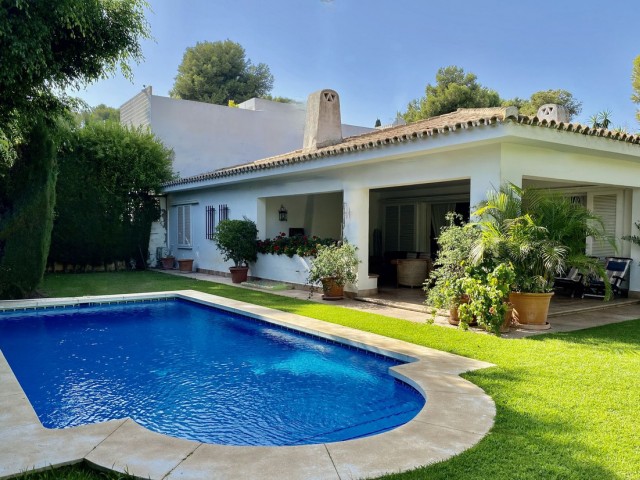 Villa, Los Monteros, R5139067