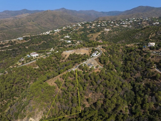  Plot in Benahavís