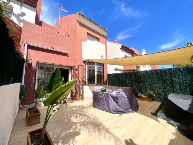 3 Slaapkamer Rijtjeshuis in Estepona