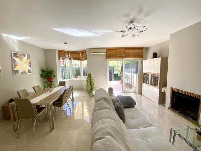 3 Slaapkamer Rijtjeshuis in Estepona