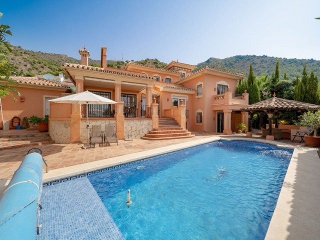 3 Makuuhuoneen Huvila Mijas