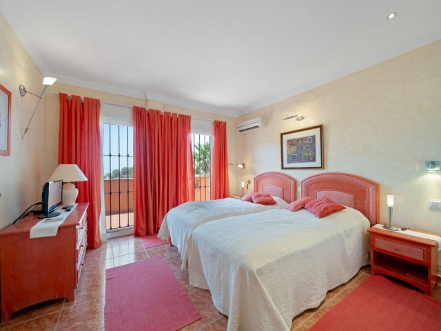 3 Bedrooms Villa in Mijas