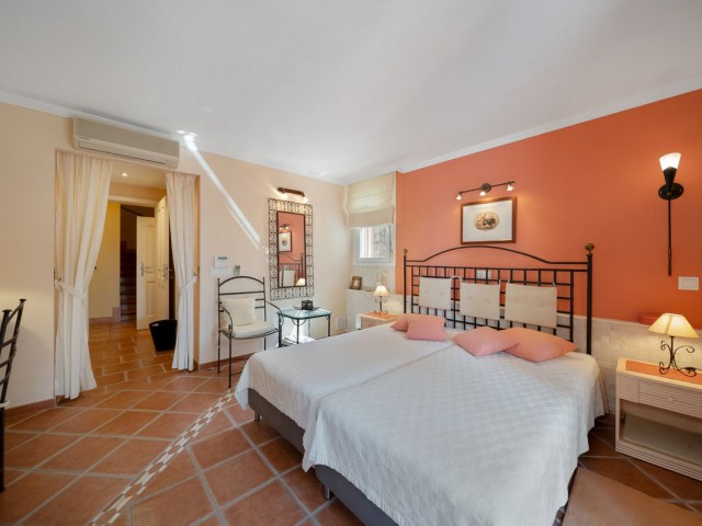 3 Bedrooms Villa in Mijas