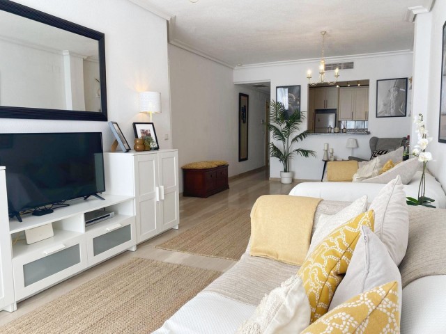 Apartamento con 3 Dormitorios  en Carvajal