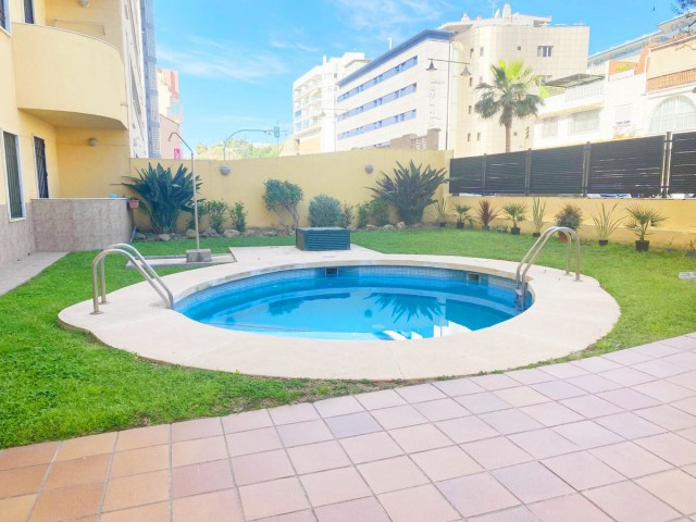 Apartamento con 3 Dormitorios  en Carvajal