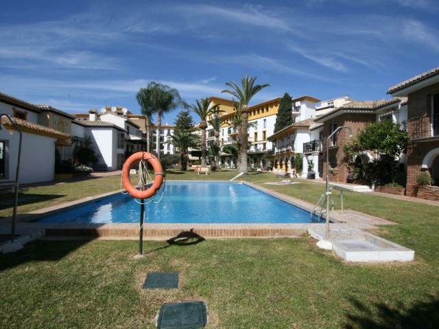2 Bedrooms Apartment in Fuengirola