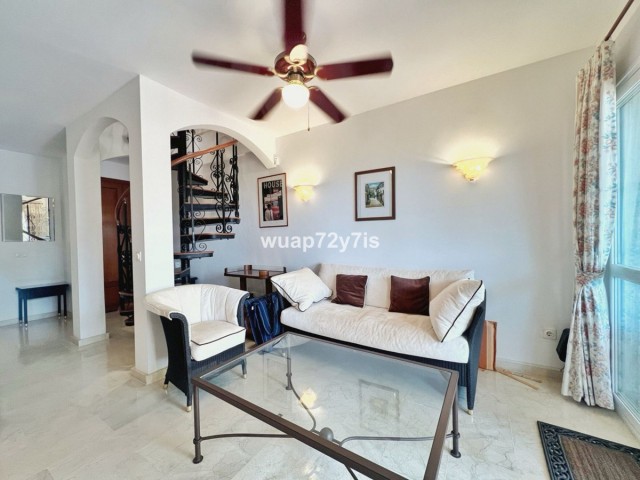 5 Bedrooms Townhouse in Costabella