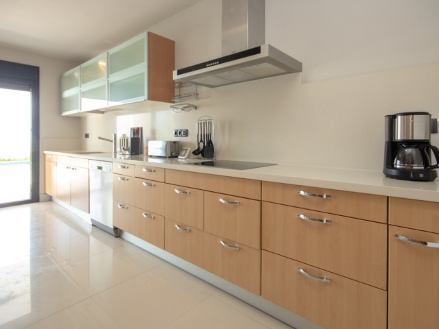 4 Bedrooms Villa in La Duquesa
