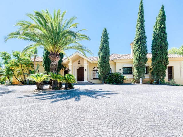 Villa con 6 Dormitorios  en La Zagaleta
