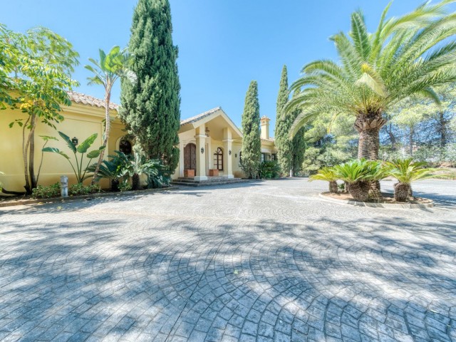 Villa con 6 Dormitorios  en La Zagaleta