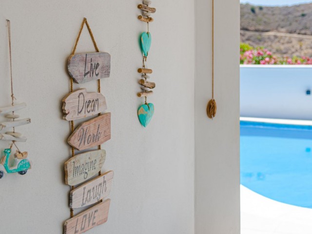 6 Bedrooms Villa in Cerros del Aguila
