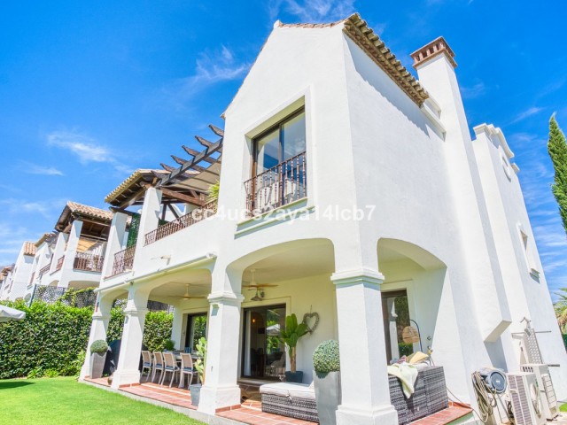 3 Bedrooms Villa in Estepona