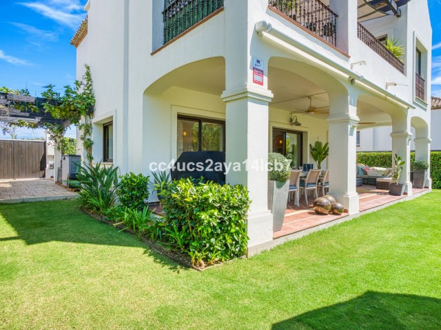 3 Bedrooms Villa in Estepona