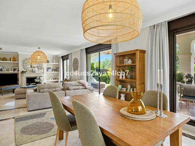 3 Bedrooms Villa in Estepona