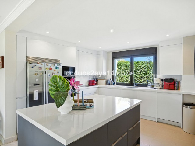 3 Bedrooms Villa in Estepona