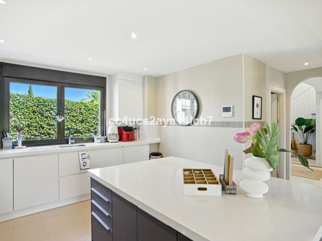 3 Bedrooms Villa in Estepona