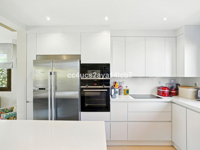 3 Bedrooms Villa in Estepona