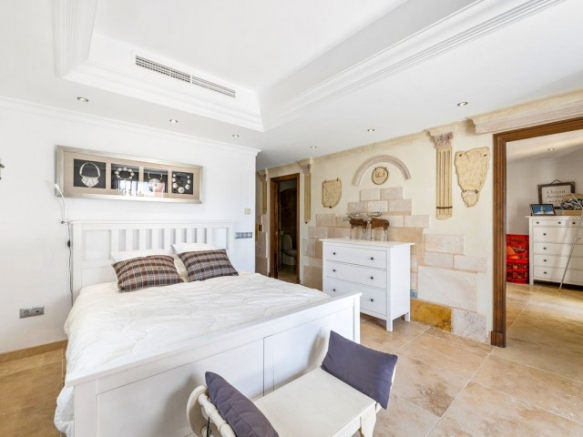 4 Bedrooms Townhouse in Nueva Andalucía