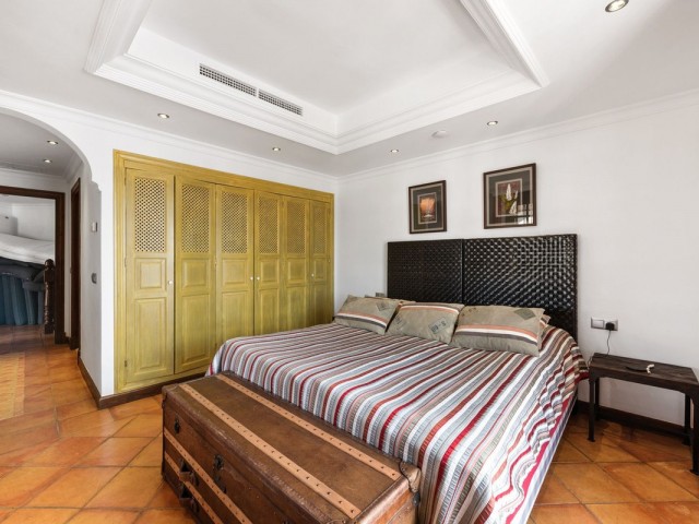 4 Bedrooms Townhouse in Nueva Andalucía