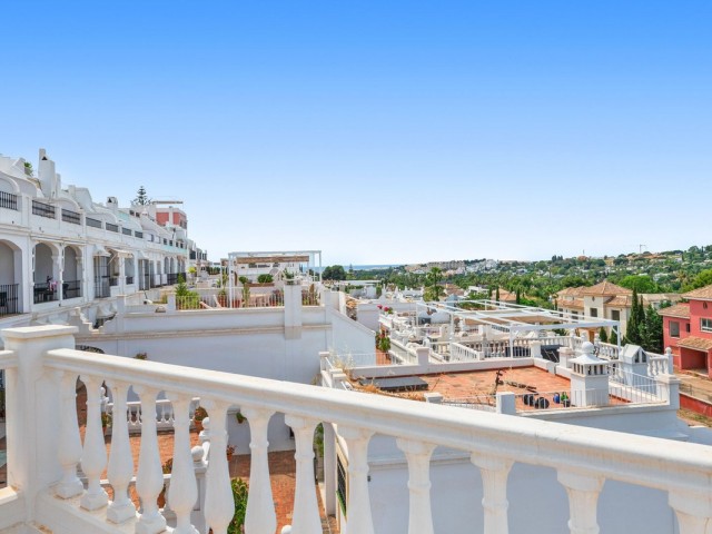 4 Bedrooms Townhouse in Nueva Andalucía