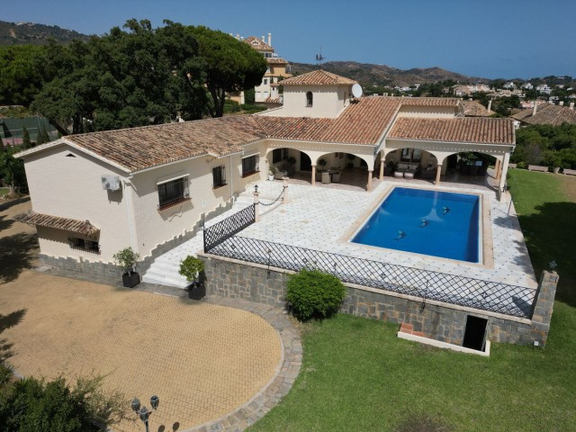4 Sovrums Villa i Elviria