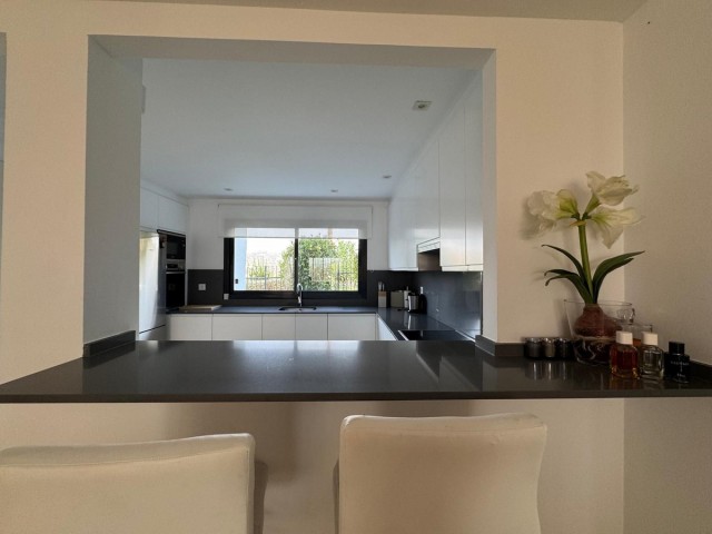 2 Schlafzimmer Apartment in Casares Playa