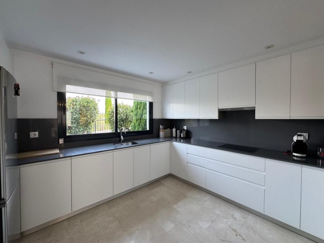 2 Schlafzimmer Apartment in Casares Playa