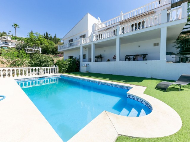 Villa, Sierrezuela, R5140732