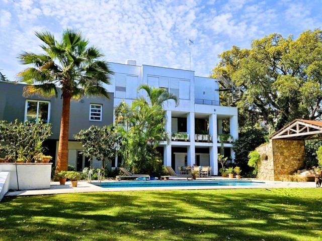 5 Bedrooms Villa in Sotogrande Alto