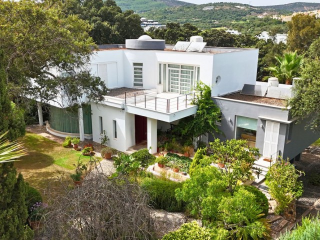 5 Bedrooms Villa in Sotogrande Alto