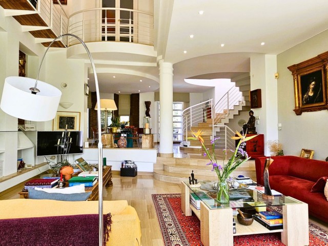 5 Bedrooms Villa in Sotogrande Alto