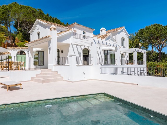 5 Bedrooms Villa in El Madroñal
