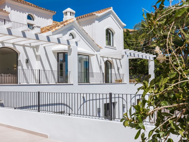 5 Bedrooms Villa in El Madroñal