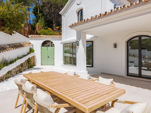 Villa avec 5 Chambres  à El Madroñal