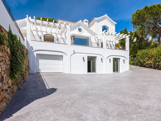 Villa avec 5 Chambres  à El Madroñal