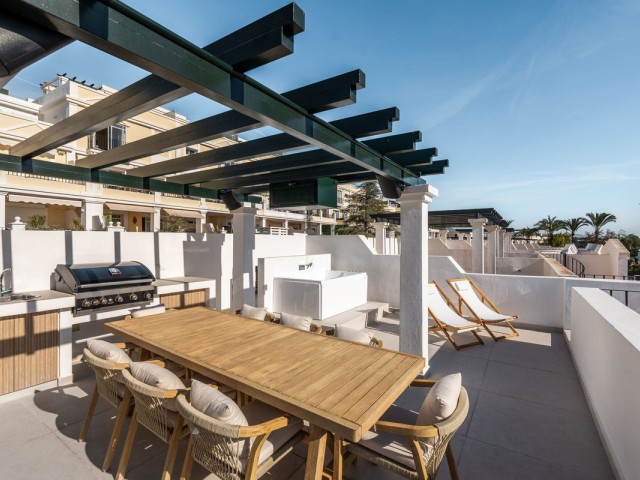 3 Bedrooms Apartment in Nueva Andalucía