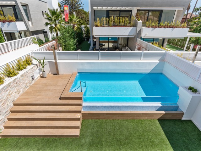 5 Makuuhuoneen Rivitalo Puerto Banús