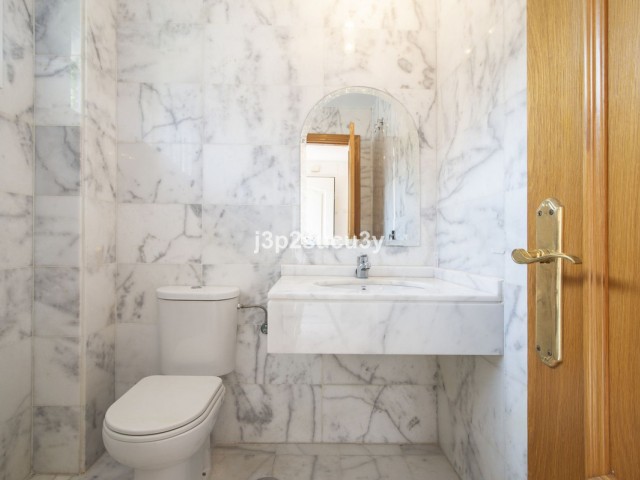 Villa con 3 Dormitorios  en Estepona